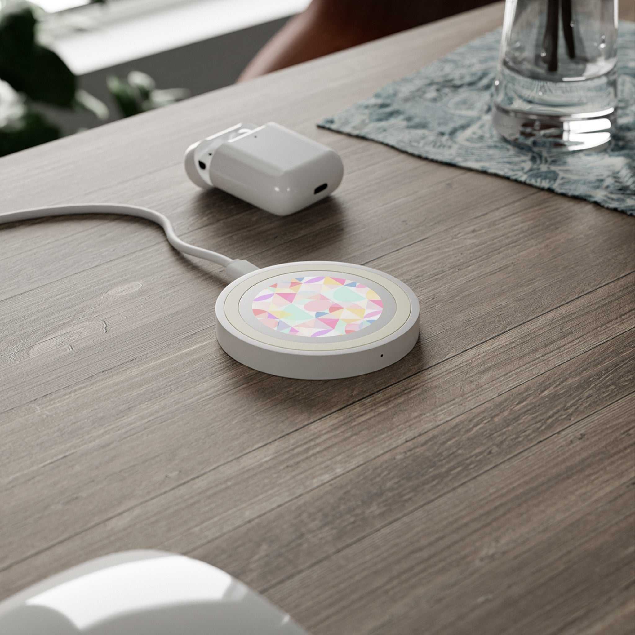 Pastel Geometric Design Wireless Charging Pad