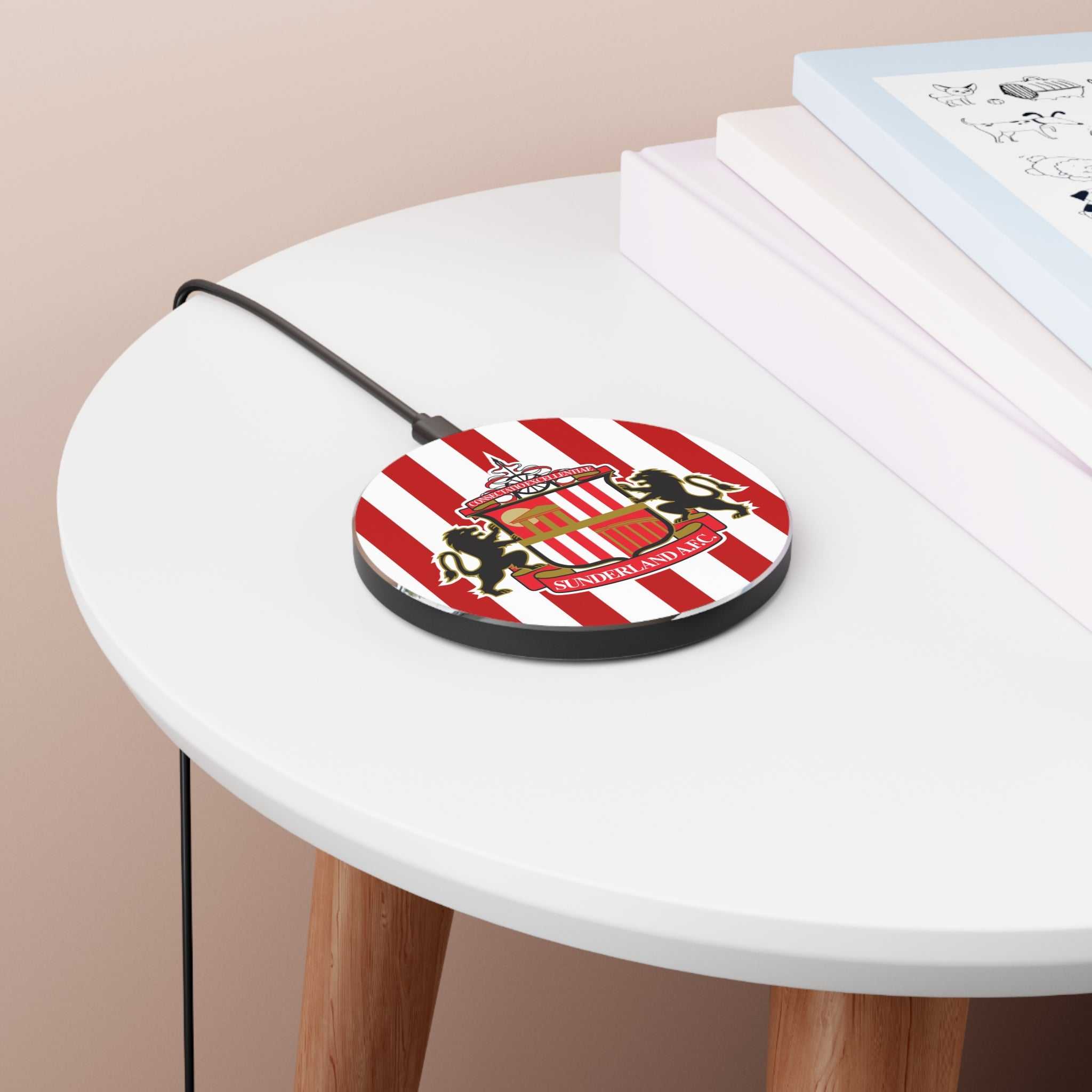 Sunderland FC Wireless Charger with 10W fast charging, red and white club colors, aluminium casing, and non-slip base for Qi-enabled phones