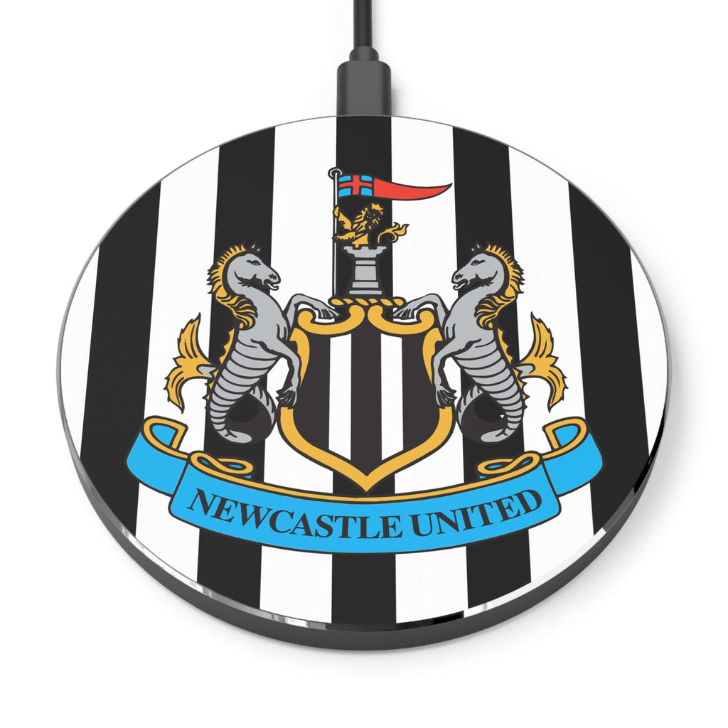 Newcastle Utd Wireless Charger with club crest, black and white design, durable aluminium casing, 10W fast Qi charging, 10cm diameter, non-slip base, compatible with iPhone, Samsung, and Google Pixel.
