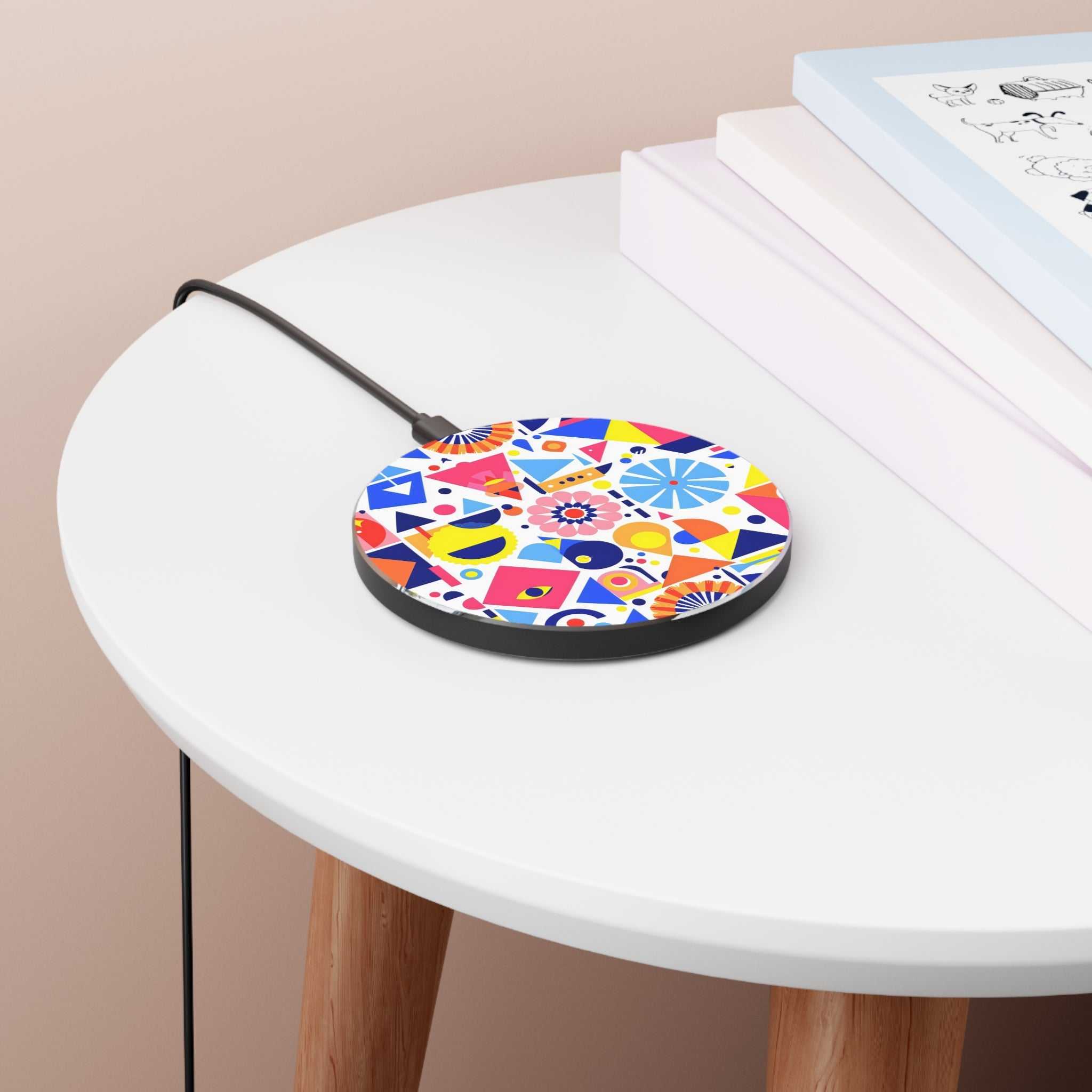 Bright Geometric Design Wireless Charger