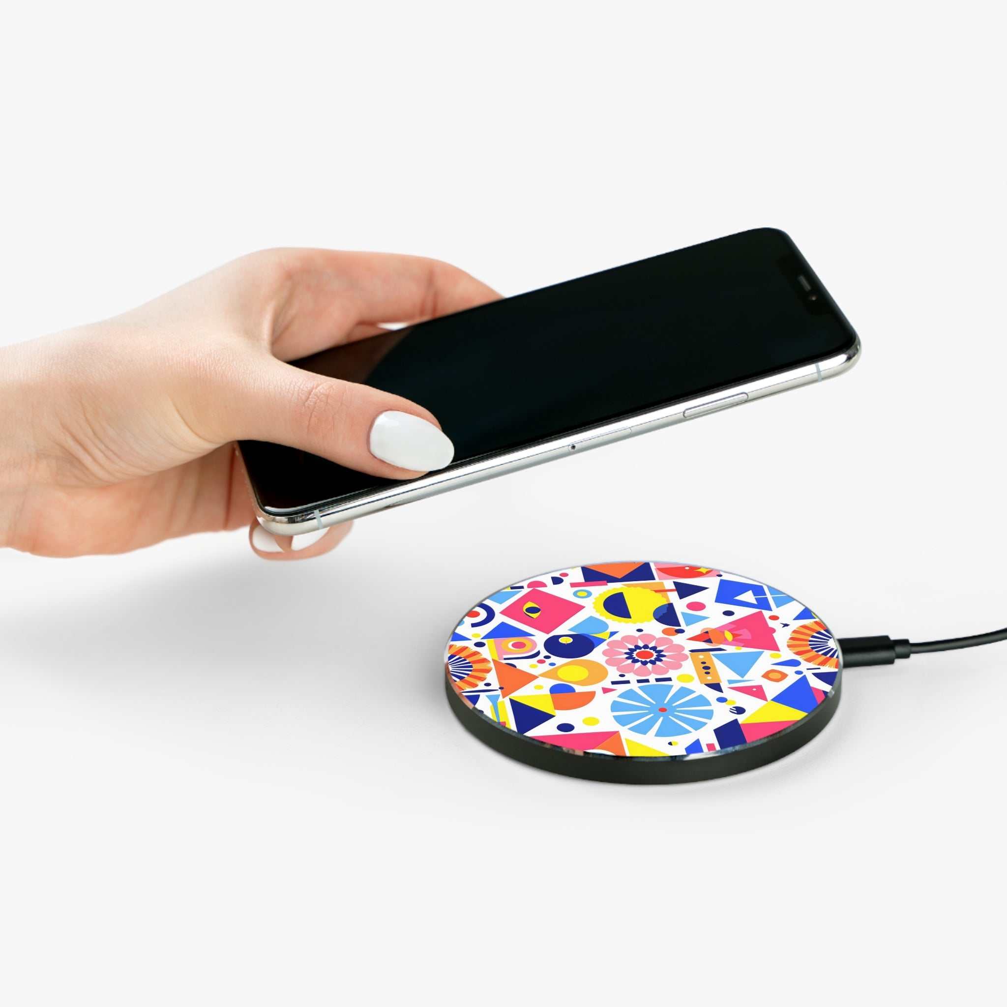 Bright Geometric Design Wireless Charger