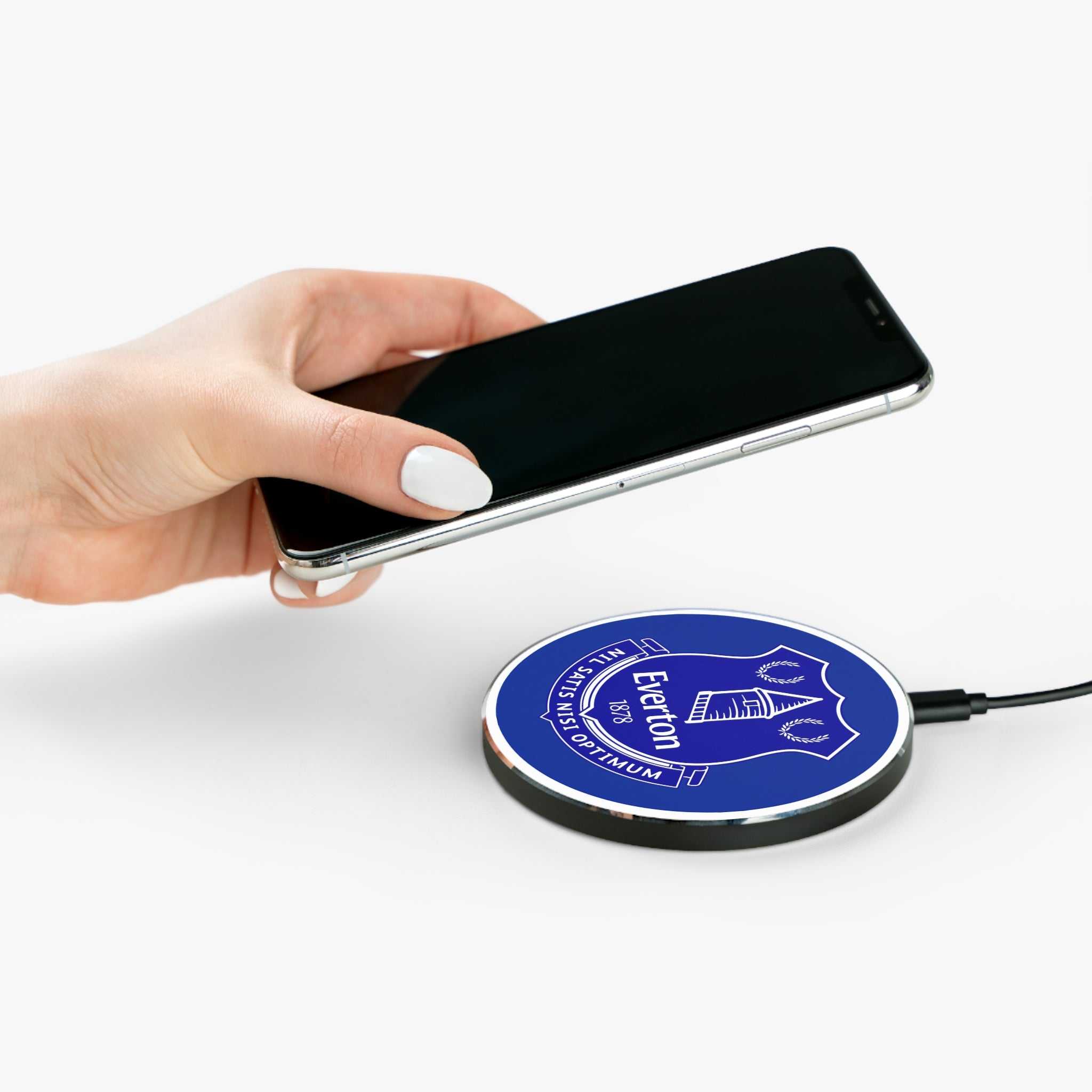 Everton FC wireless charger in blue and white with tower crest, 10W fast charging, durable aluminium casing, compatible with all Qi-enabled phones